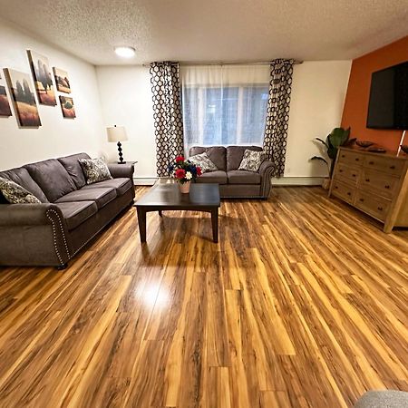 Stay Anchorage! Furnished Two Bedroom Apartments With High Speed Wifi ภายนอก รูปภาพ