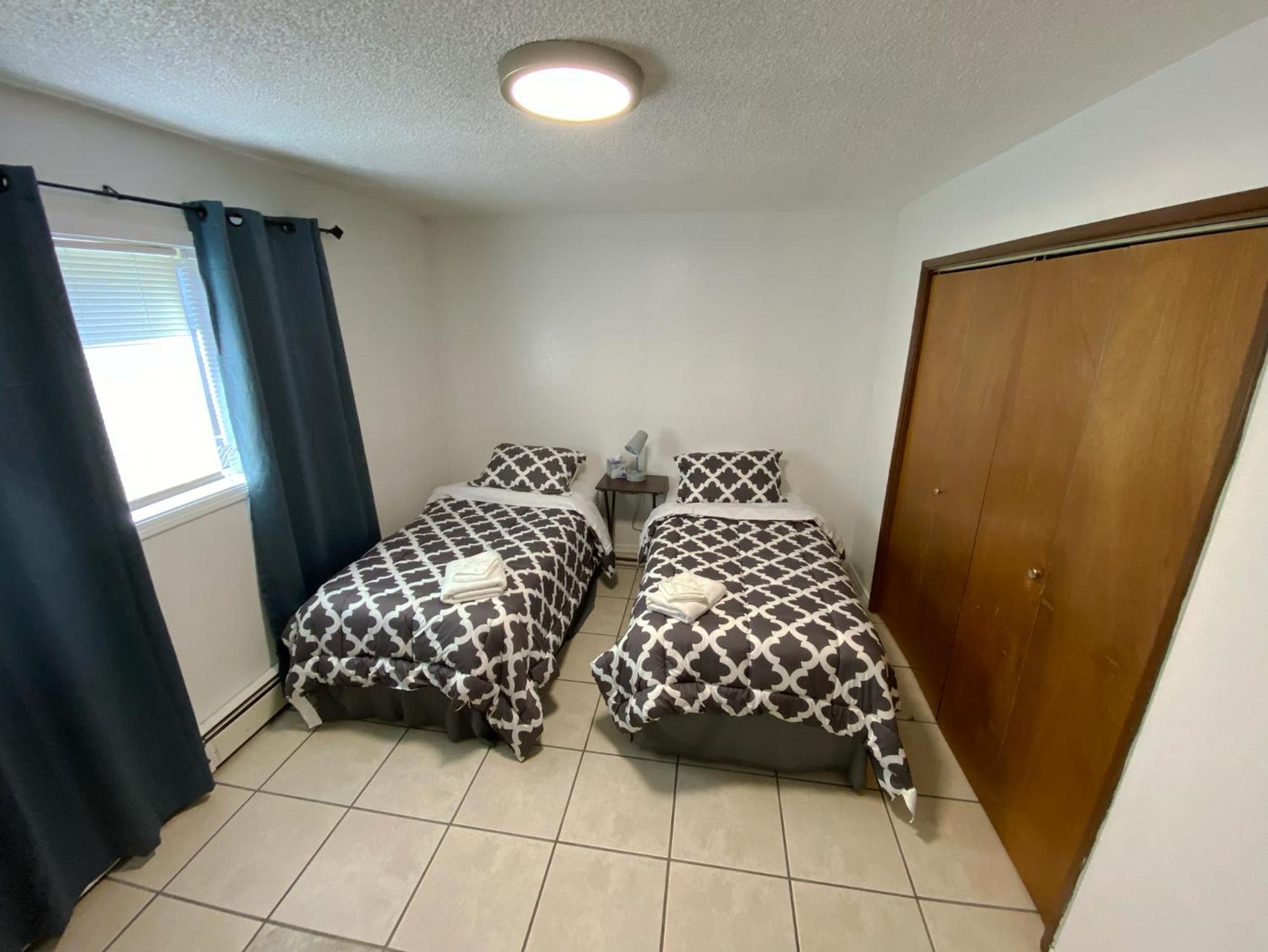 Stay Anchorage! Furnished Two Bedroom Apartments With High Speed Wifi ภายนอก รูปภาพ