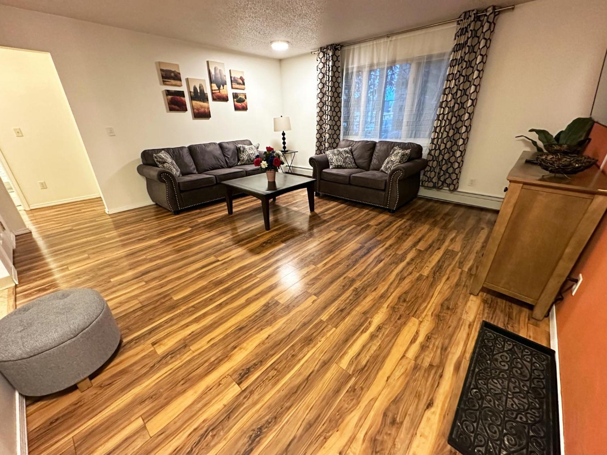 Stay Anchorage! Furnished Two Bedroom Apartments With High Speed Wifi ภายนอก รูปภาพ