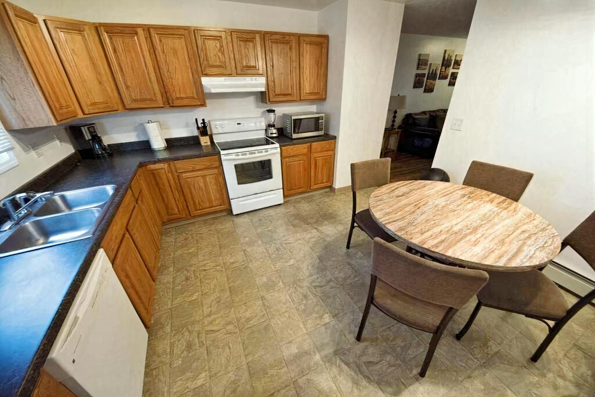 Stay Anchorage! Furnished Two Bedroom Apartments With High Speed Wifi ห้อง รูปภาพ